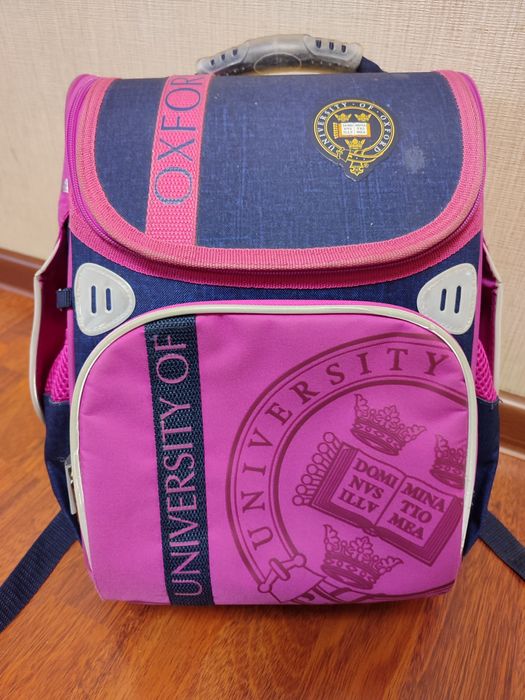 Рюкзак для першокласниці