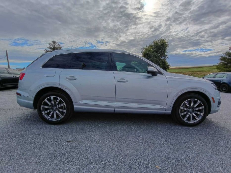 Audi Q7      2018