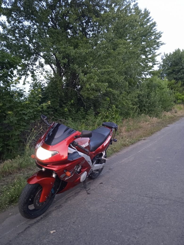 Yamaha yzf600r thundercat