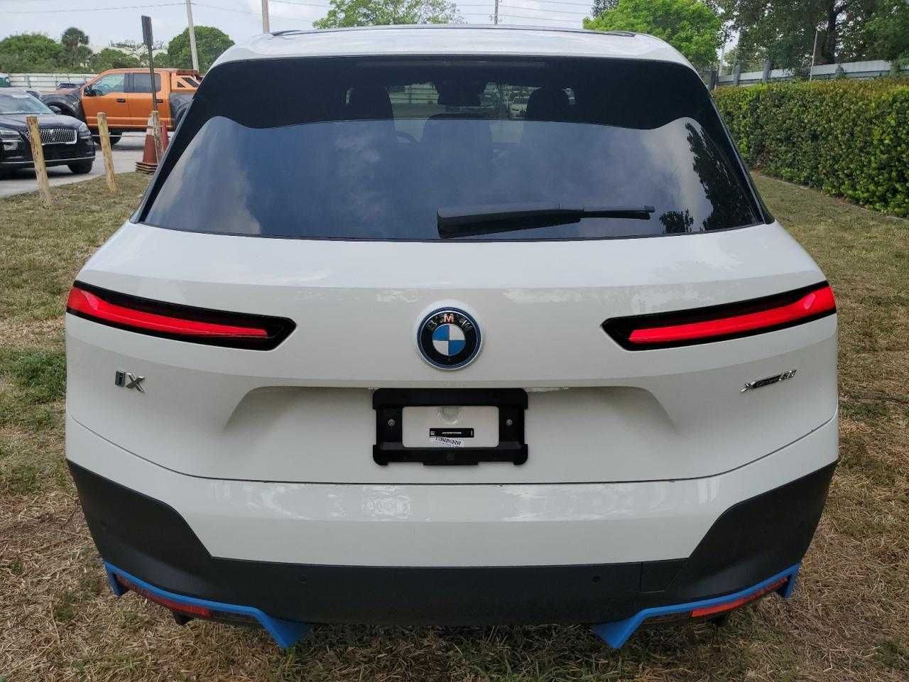 Разборка BMW IX Бампер перед зад двери капот фары фонари крышка