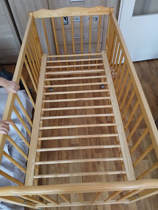 Łóżeczko drewniane