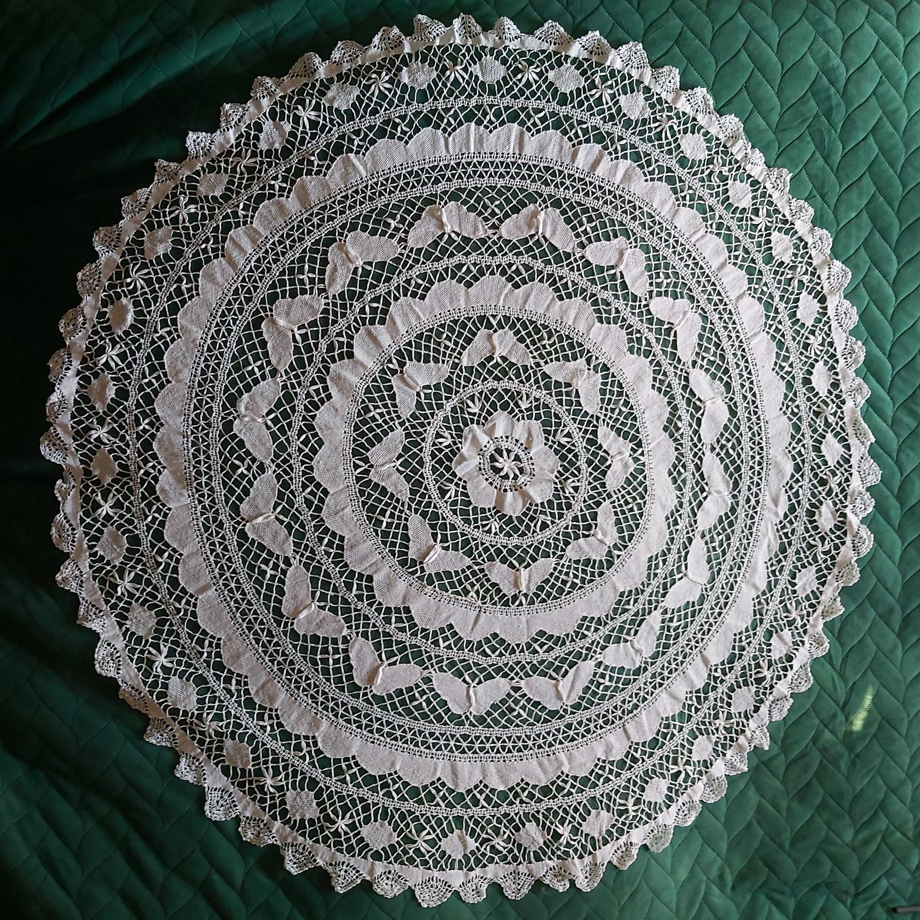 Tablecloth vintage lace filet guipure technique  round table d 105 cm