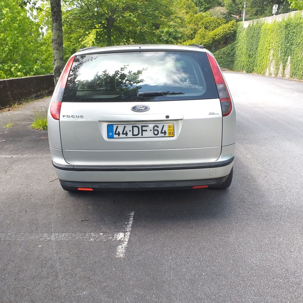 Ford Focus Ghia 1.6