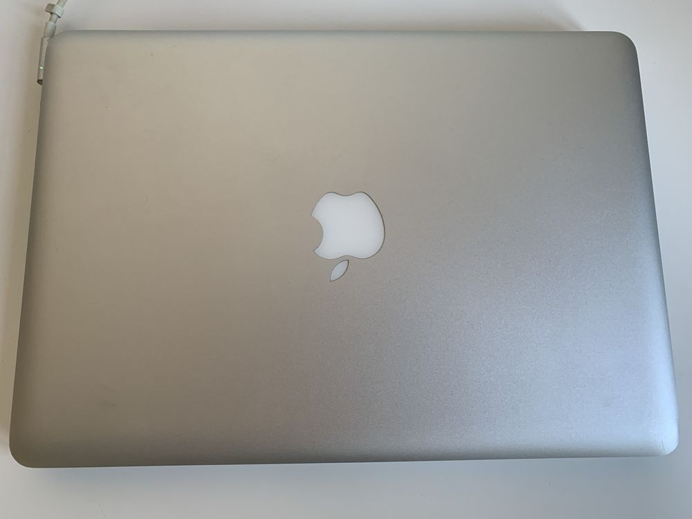 MacBook Pro 13 plegadas (agosto 2011)