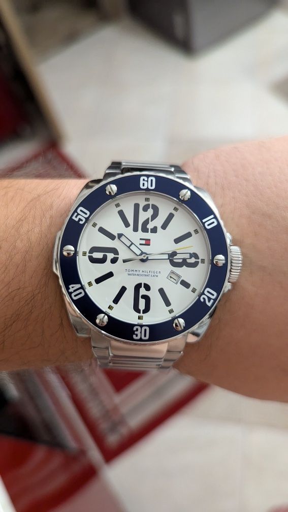 Часы Tommy Hilfiger нові, годинник США