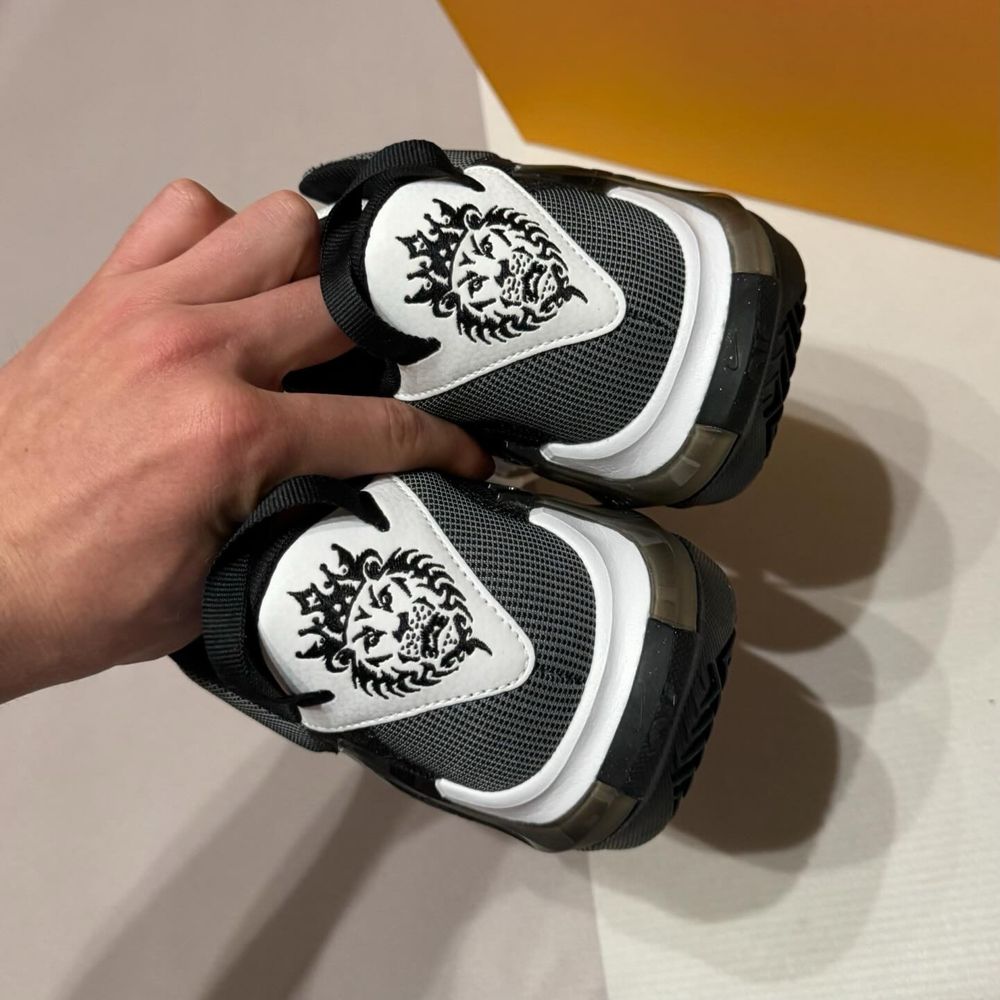 Нові кросівки Nike Lebron Witness сірі Kyrie Shadow в розмірах