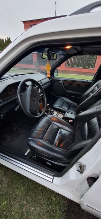 Sprzedam lub zamienie Mercedesa S124 2.0