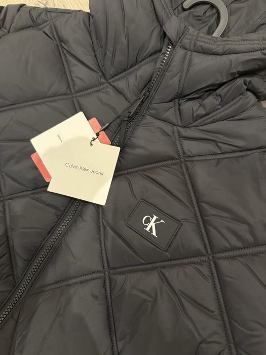 Куртка Calvin Klein нова