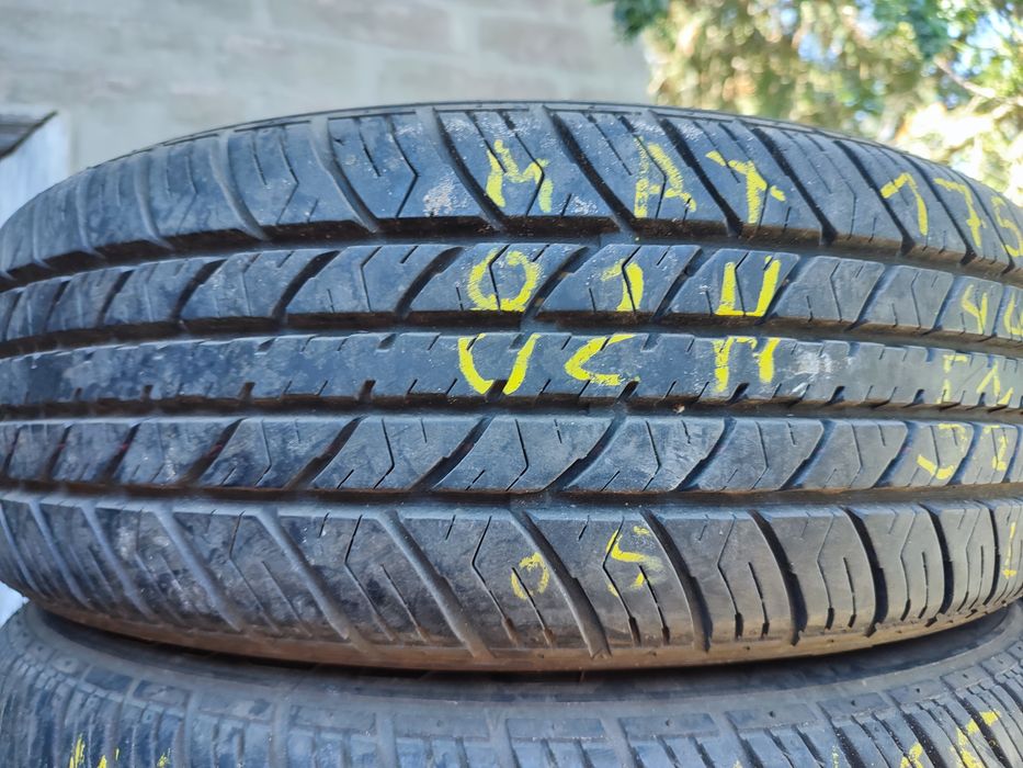 Шини Максіс 175/65/14, з Німеччини, пристойний літній комплект + пари