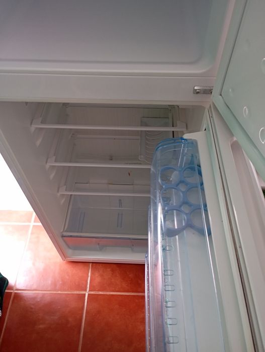 Vendo frigorífico em bom estado a funcionar perfeitamente