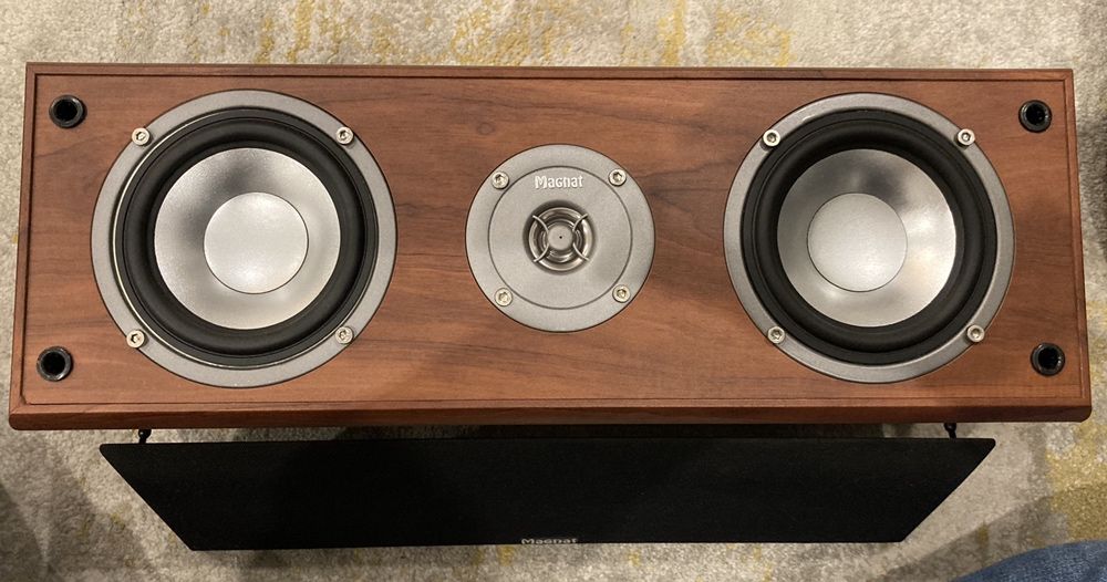 Magnat Monitor Center 210