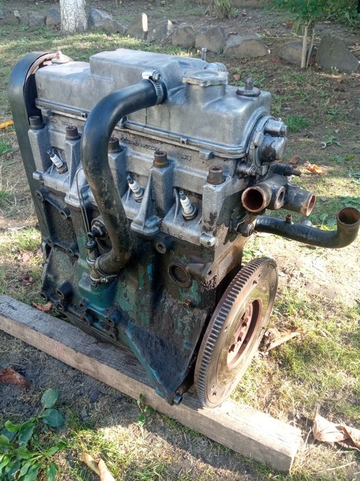 На продажу 2 МОТОРИ 1.5

один із них обслужений, 
можна під інжектор,