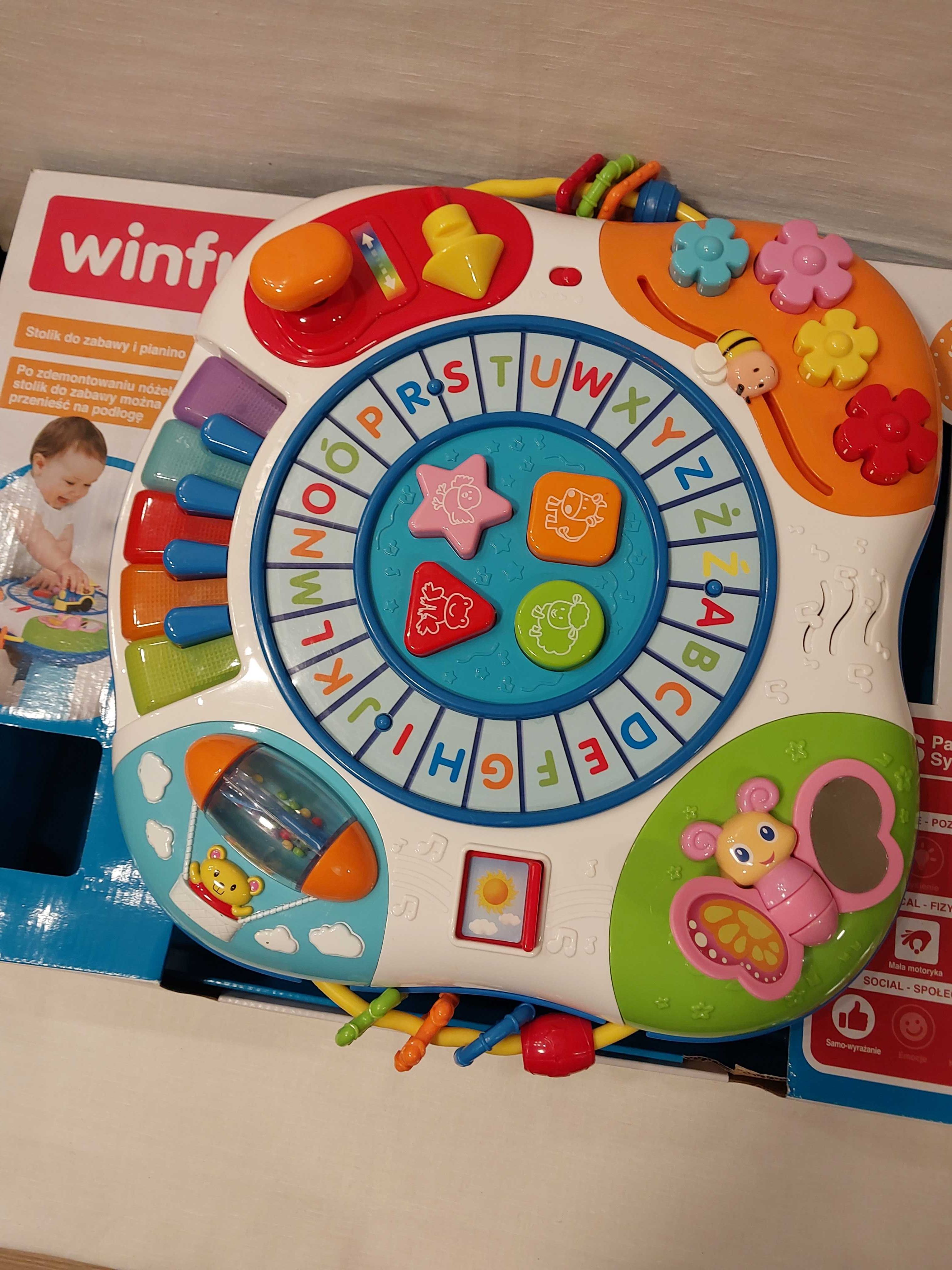 Smily Play_STOLIK Edukacyjny z ciuchcia literkową i pianinem