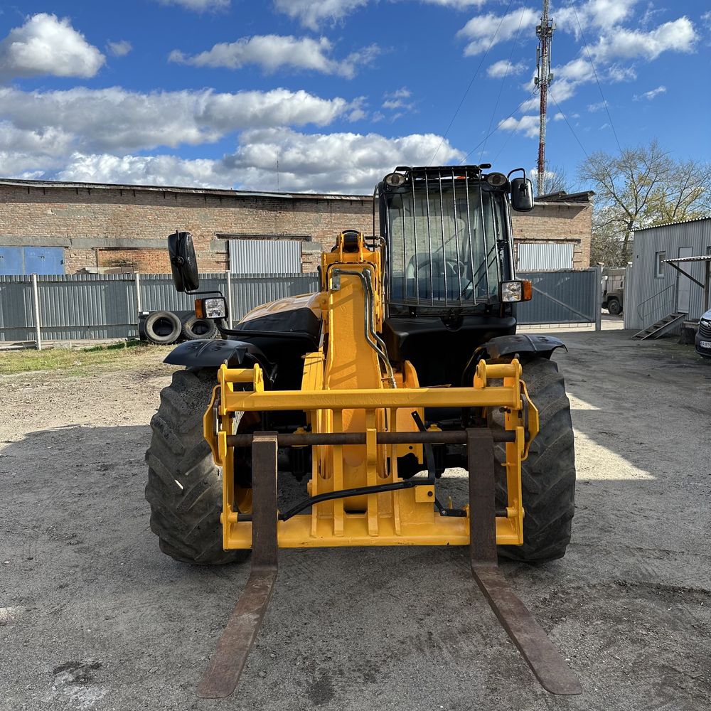 Телескопічний навантажувач JCB 535-95