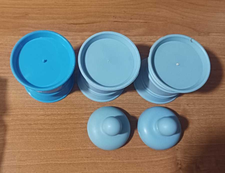 Pojemniki plastikowe na przyprawy 3 sztuki z PRL-u