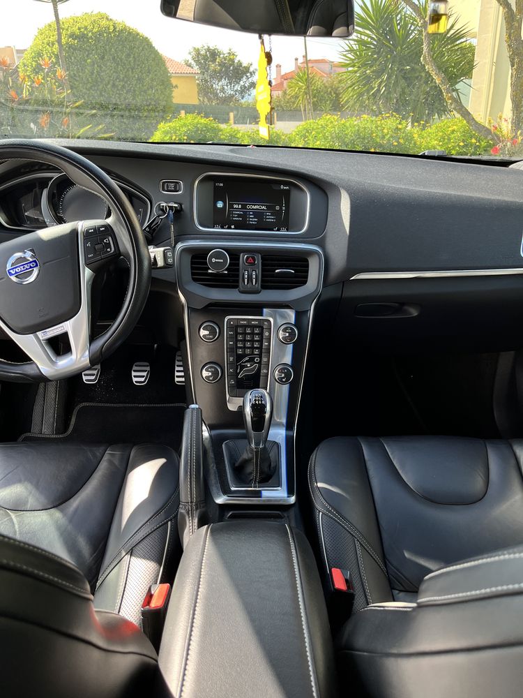 Volvo V40 D4 R Design 190cv