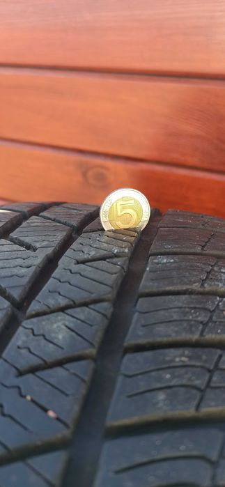 Opony zimowe 16 Barum Polaris 5 205/55/16