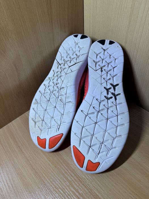 Кроссовки nike free rn размер 38.5 (24.5 см)