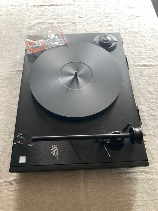 Gramofon MoFi studiodeck foundation