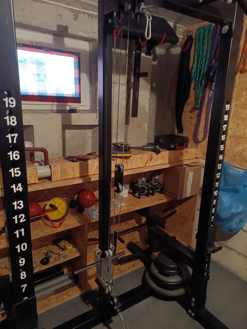 Power rack, klatka, half rack, wyciąg górny dolny, drążek, siłownia