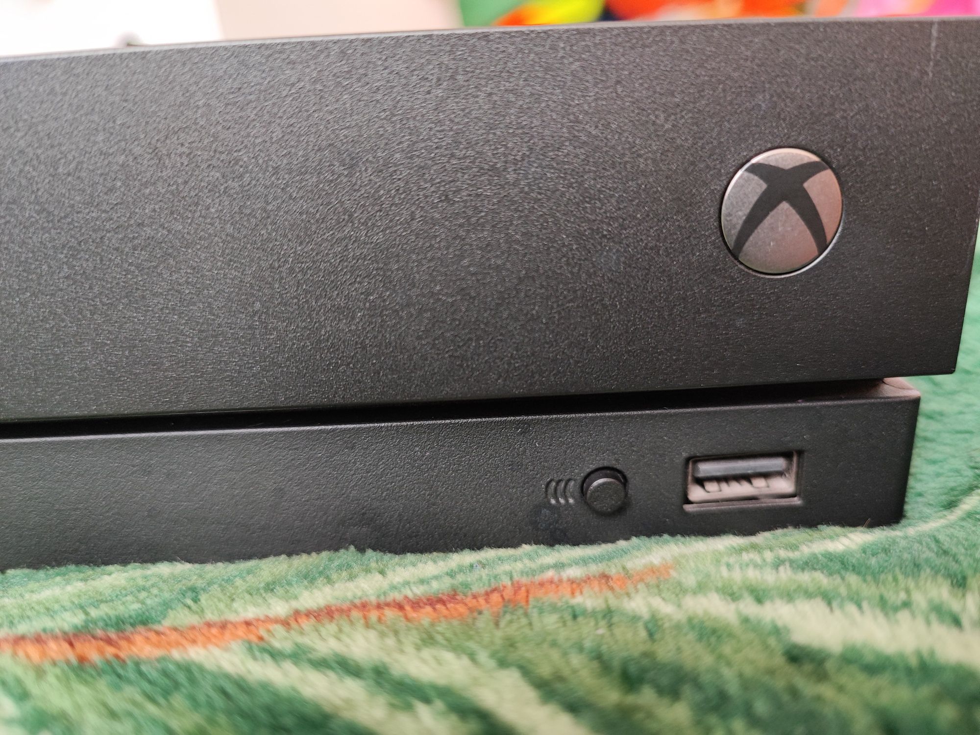 Konsola Xbox One X 1TB 4K HDR Uszkodzona