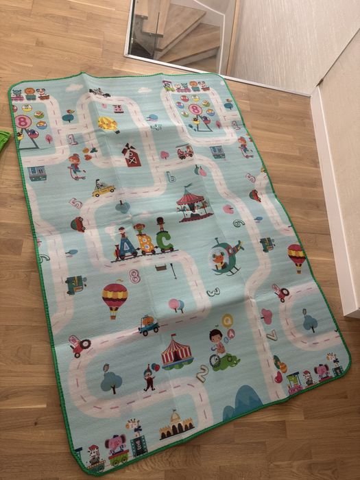 Килимок ігровий,двосторонній(новий)