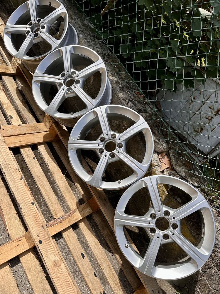 Alufelgi OE Mercedes 17 cali 5x112 CLA, A, B Czujniki !! Super stan !