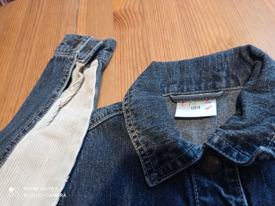 Dwie kurtki jeans rozm.104