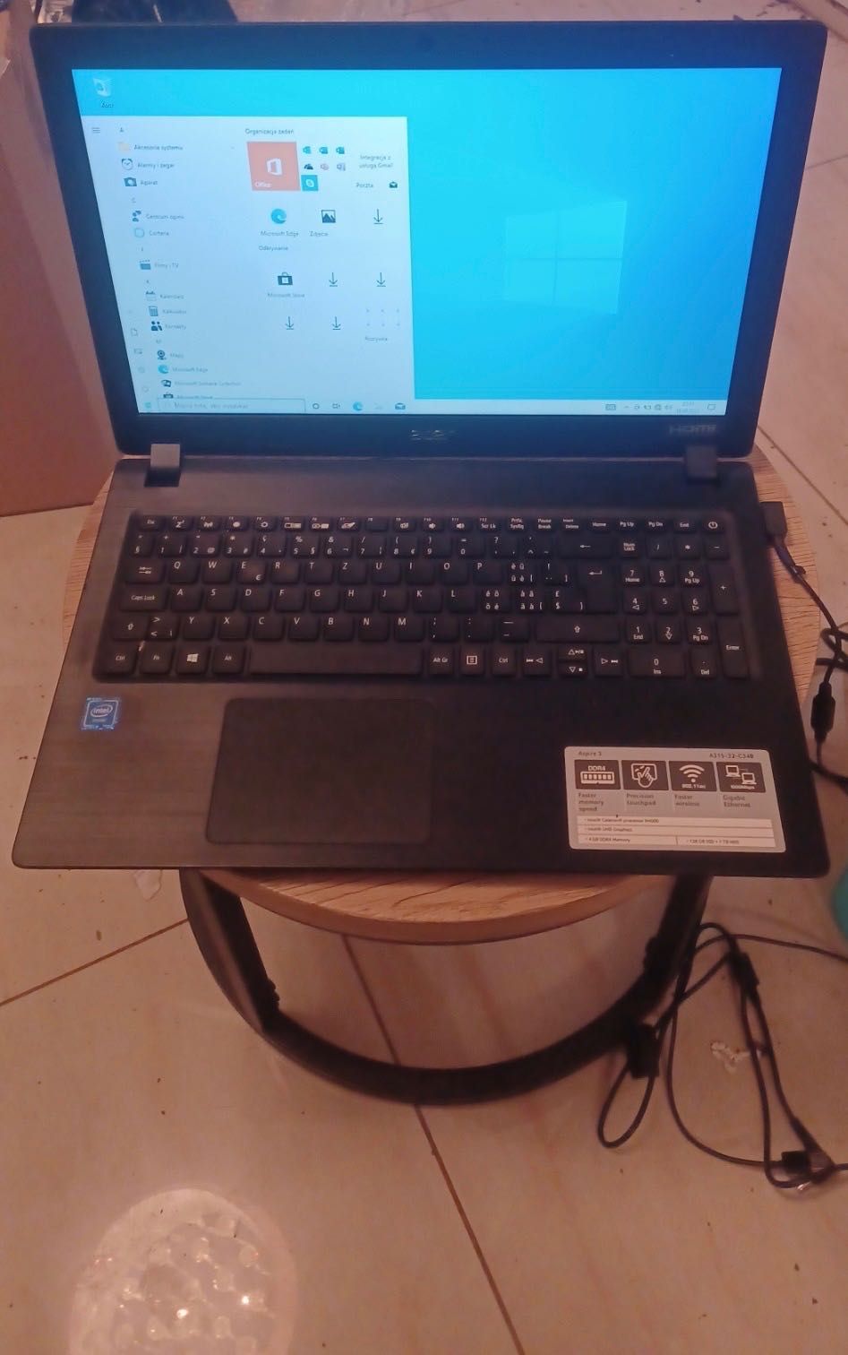 ACER Aspire 3 A315-32-C34B 128 GB SSD + 1 TB HDD Bateria 6 godzin