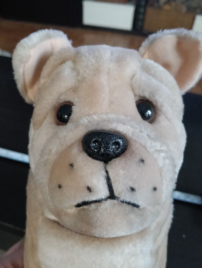 Grande peluche cão sharpei