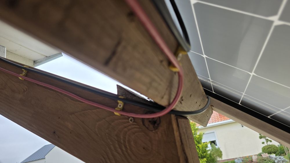 Uchwyty do kabli od paneli pv i nie tylko, fotowoltaika