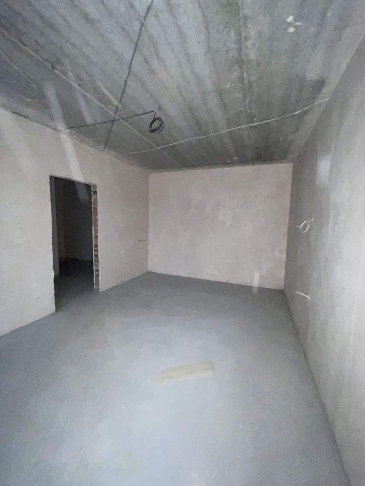 Продам квартиру в елітній, новобудові в центрі міста біля озера, парк.