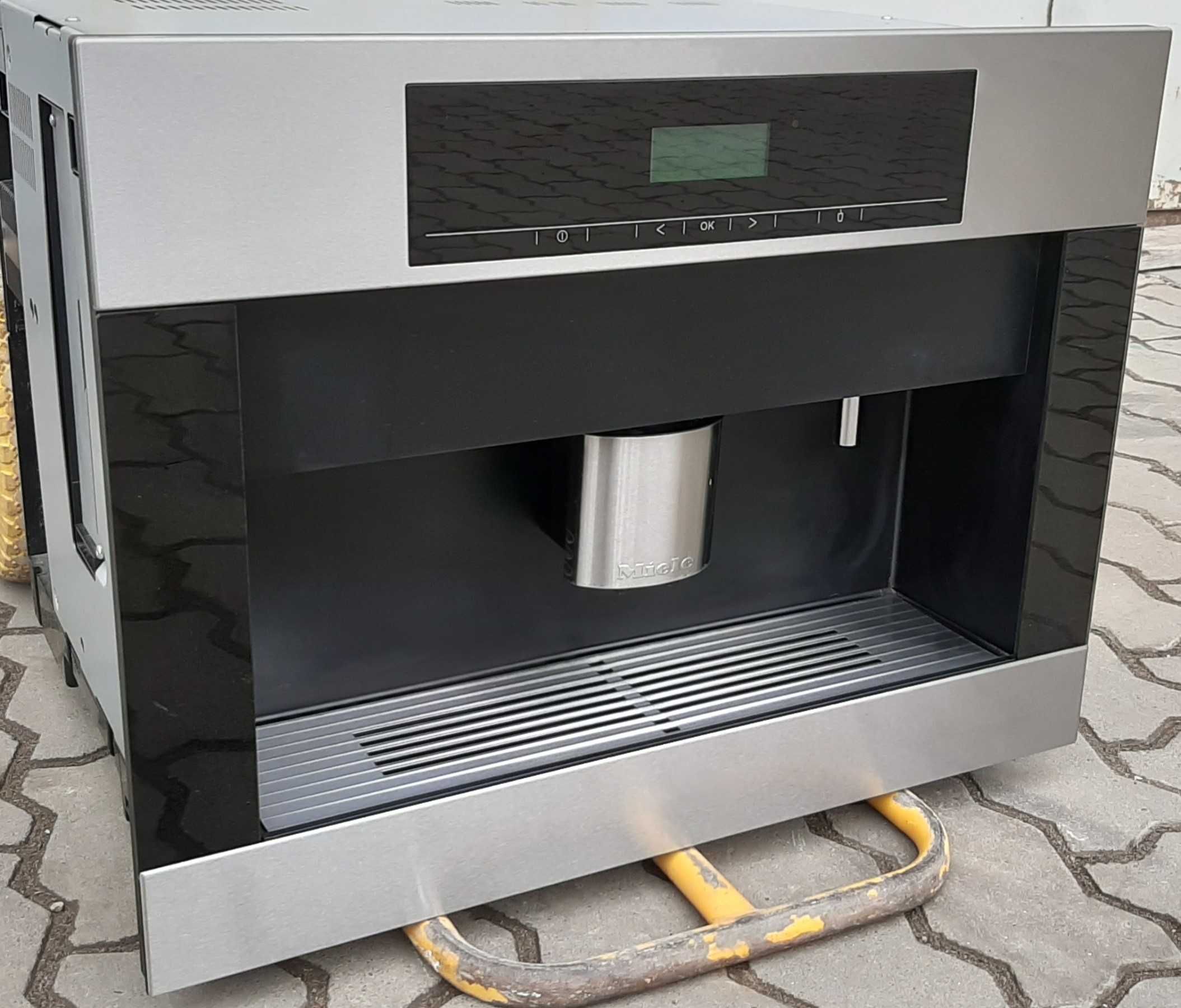 Встраиваемая кофемашина кофеварка Miele CVA 5060 CVA 5065 б/у