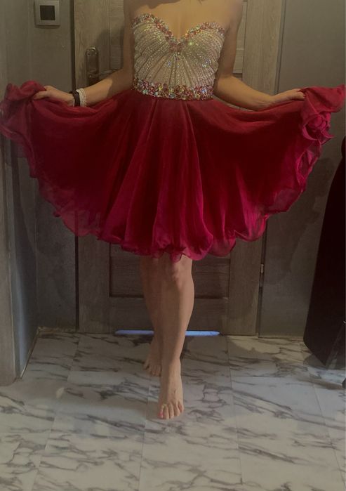 Sukienka zdobiona cudo