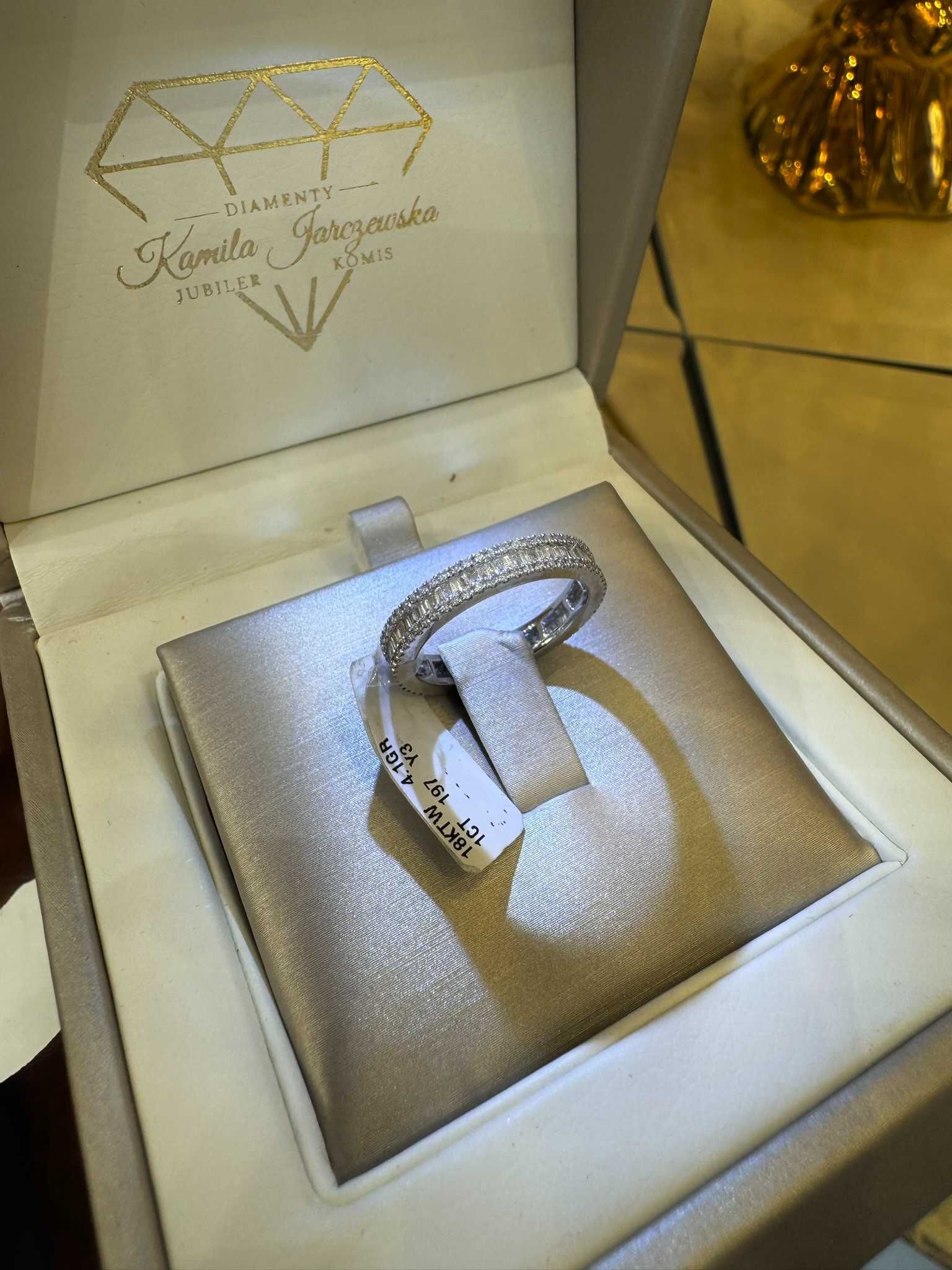 Obrączka z diamentami naturalnymi Infinity 1.00 CT bagiety