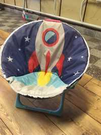 Krzesełko turystyczne dla dziecka z rakietą