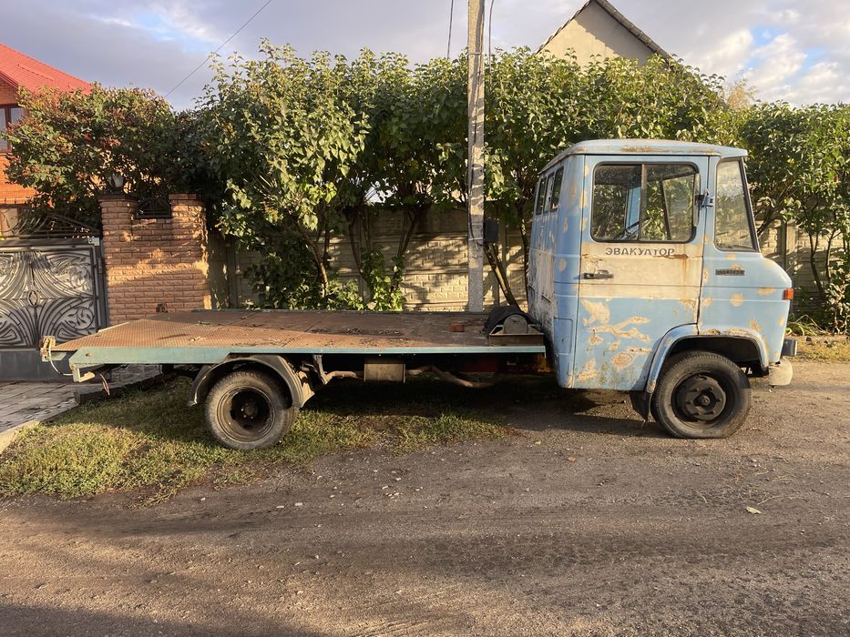 Продам эвакуатор mercedes 508