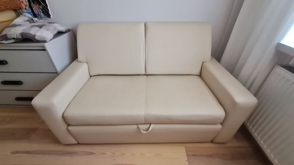 Kanapa z funkcją spania +skrzynia *stan jak nowa