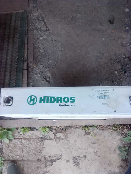 продам  новую  батарею  и   мойку  с краном  .