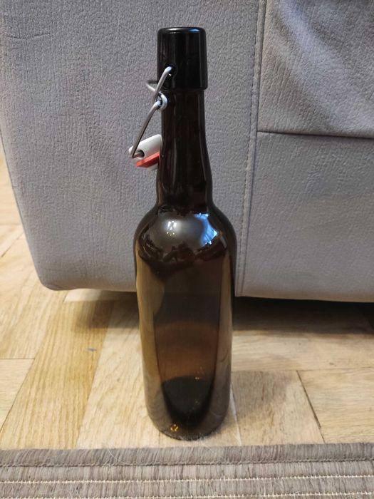 Butelki, ciemne szkło , 3 szt.