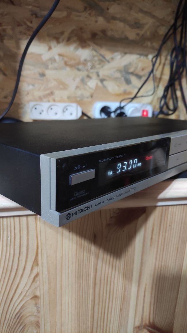 Тюнер hi-fi Hitachi ft-2