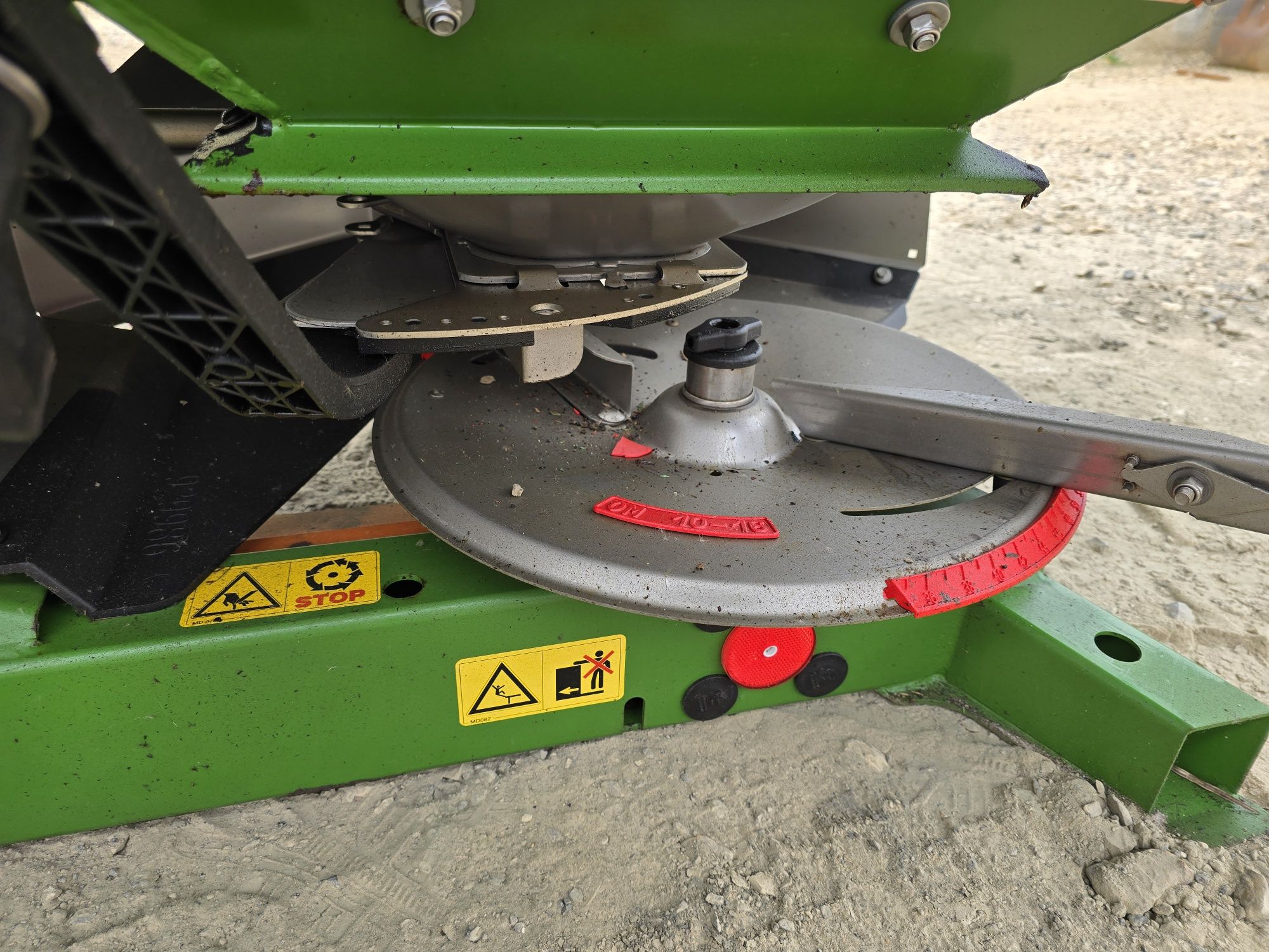 Rozsiewacz Amazone ZAM 1001 jak NOWY ** import Niemcy**
