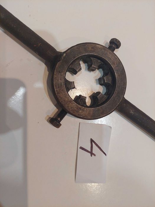 Клупп плашки для нарезки резьбы