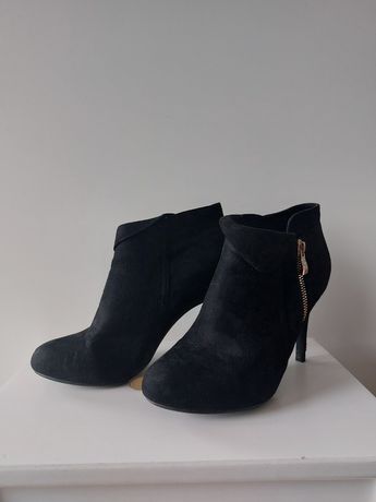 zamszowe buty na obcasie, czarne, z zamkami, Jenny Fairy