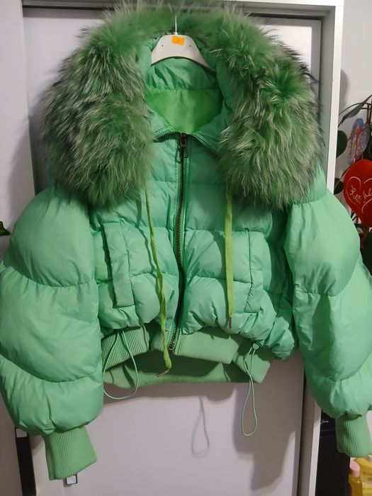Puchowa krótka kurtka z jenotem