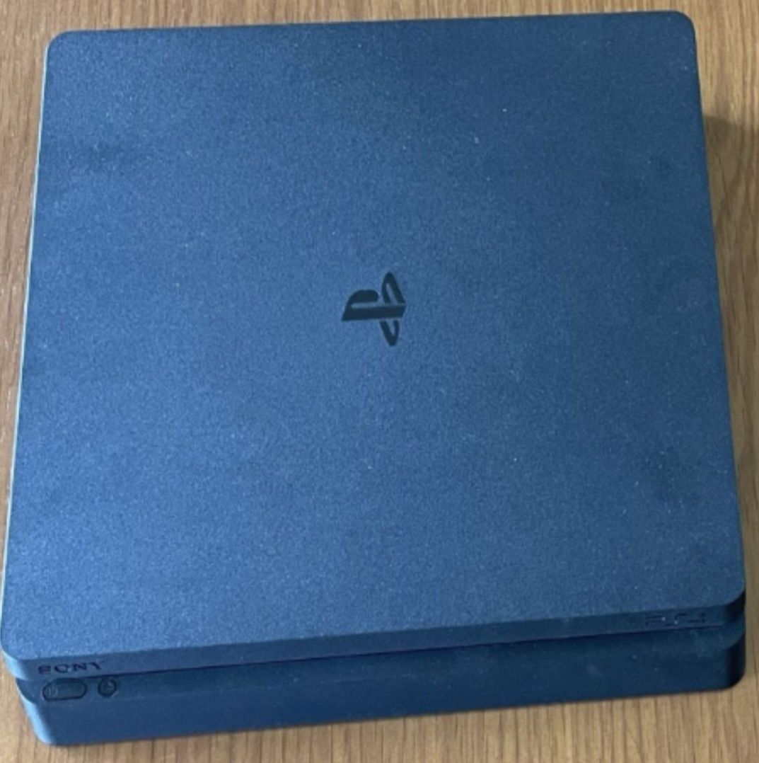 Playstation 4 - 500gb + 2 comandos originais + caixa original