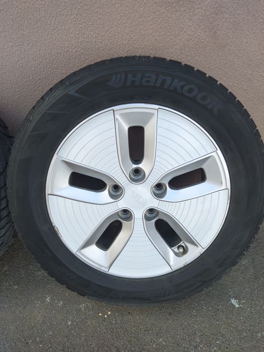 Kia Soul EV / Диски R16" + резина зима(оригинал)