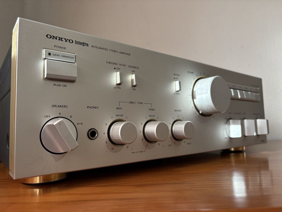 Amplificador Onkyo Modelo A-8057