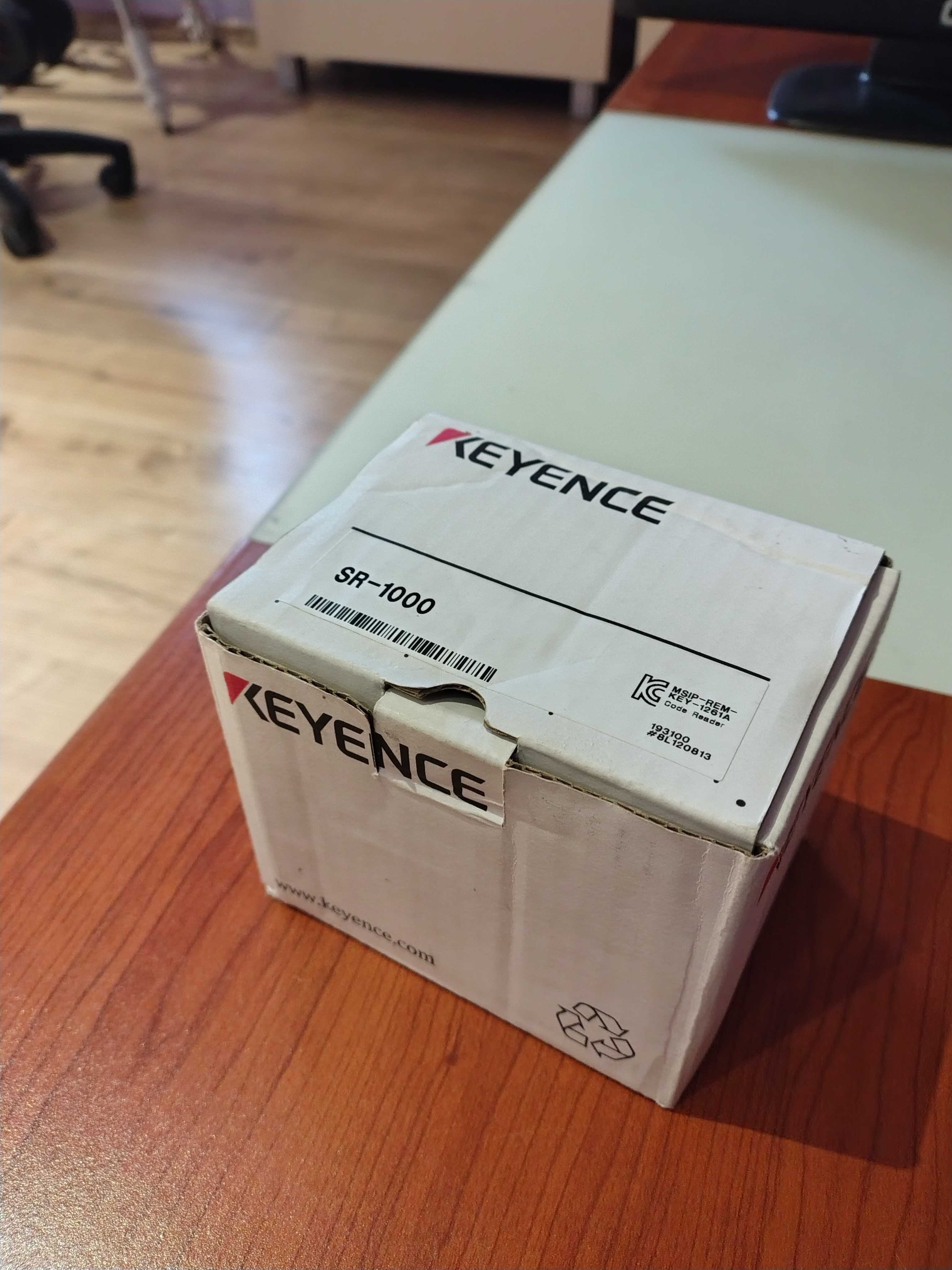 Czytnik kodów QR Keyence SR-1000