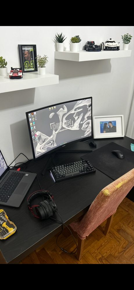 Monitor samsung 4k 144hz com braco articulado